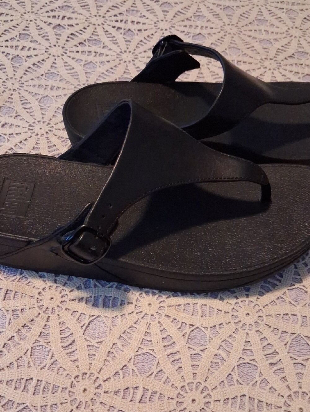 Fitflop Black Leather Thong Clog Sandals - Picture 4 of 12